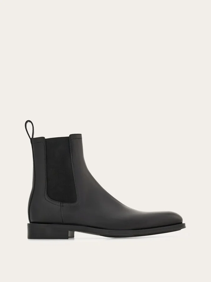 Ferragamo Men Chelsea boot Black