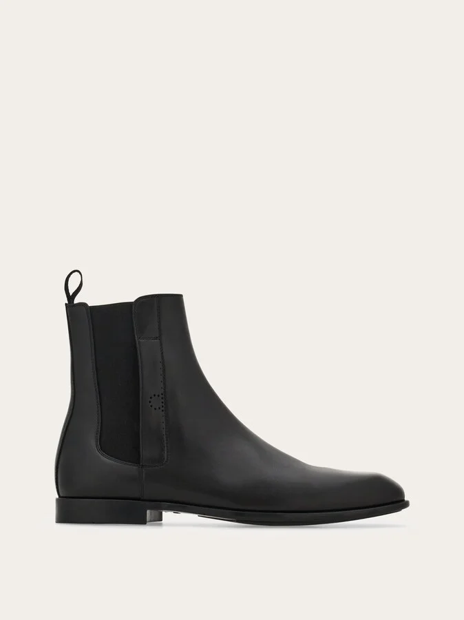 Ferragamo Men Chelsea boot Black
