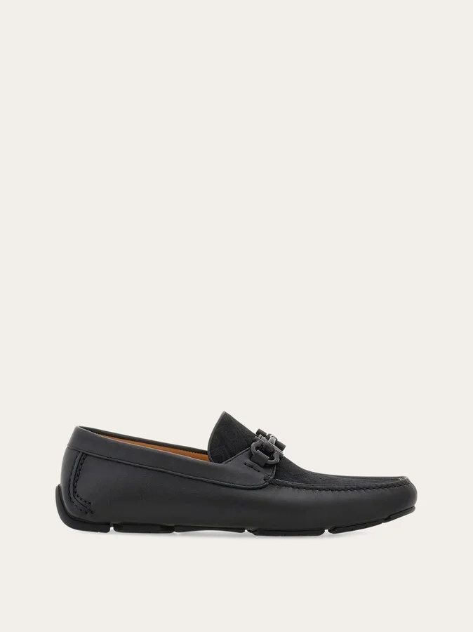 Ferragamo Men Driver with Gancini ornament Black