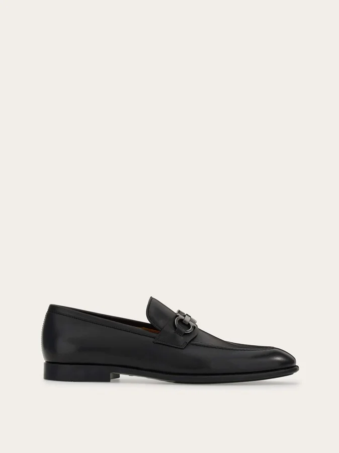 Ferragamo Men Moccasin with Gancini ornament Black