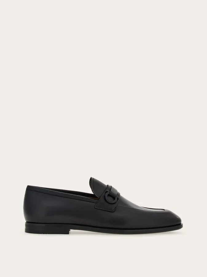 Ferragamo Men Moccasin with Gancini ornament Black