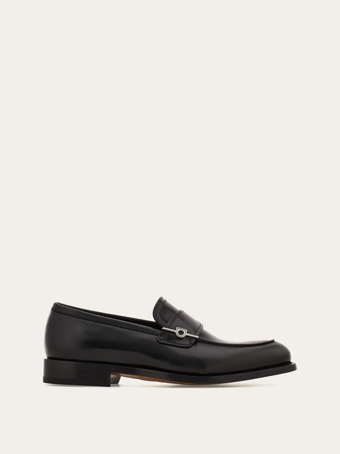 Ferragamo Men Penny loafer with Gancini ornament Black