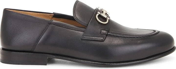 Ferragamo Ottone Loafer in Black