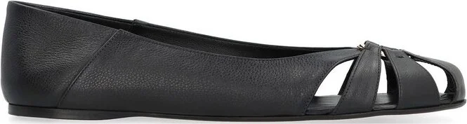Ferragamo Round Toe Slip-On Flat Shoes