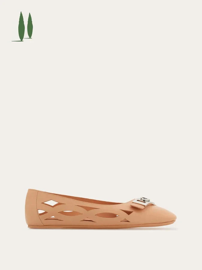 Ferragamo Women Back to Earth - Hug buckle ballet flat Pink