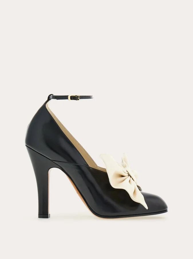 Ferragamo Women Bella (1928) Black