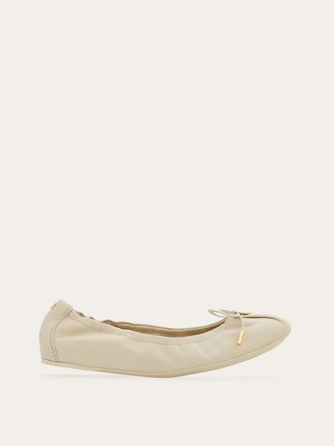 Ferragamo Women Elasticated ballet flat White