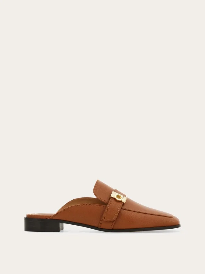 Ferragamo Women Hug buckle loafer mule Beige