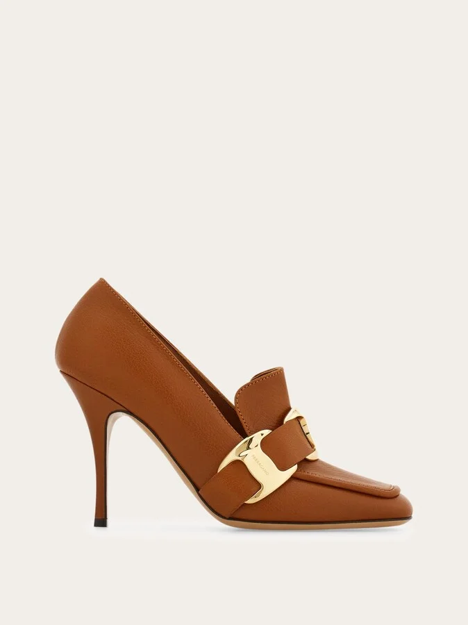 Ferragamo Women Maxi Vara plate pump Beige