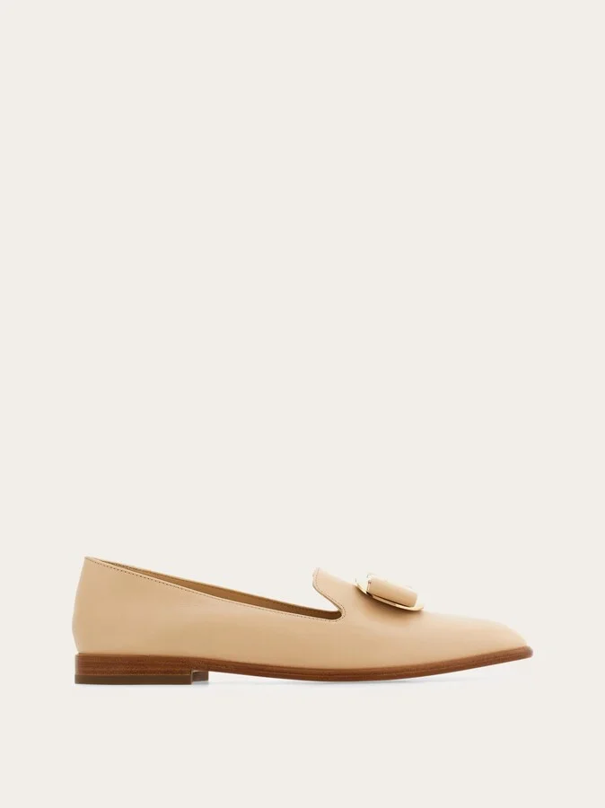 Ferragamo Women New Vara plate loafer Pink