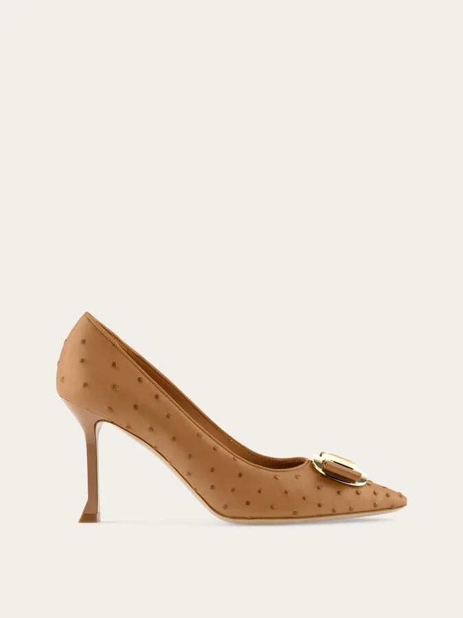 Ferragamo Women New Vara plate pump Beige