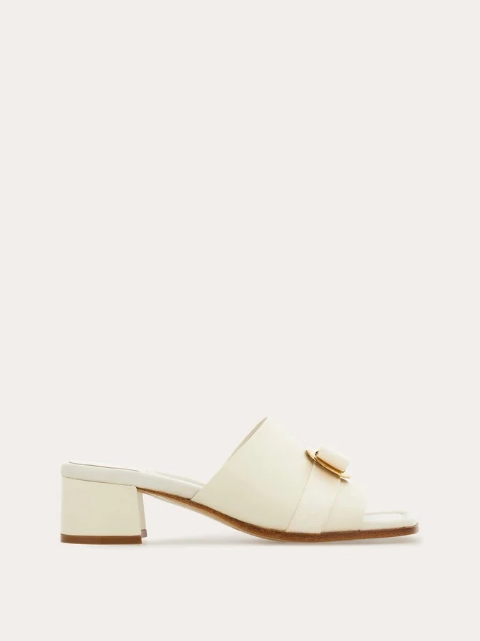 Ferragamo Women New Vara plate slide White