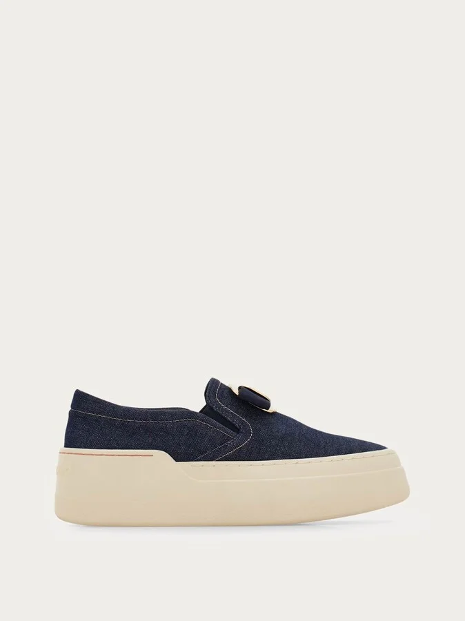 Ferragamo Women New Vara plate slip on Blue
