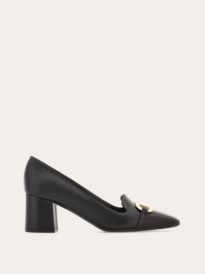 Ferragamo Women Pump with Gancini ornament Black