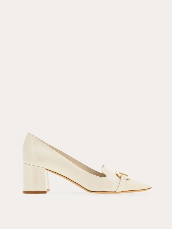 Ferragamo Women Pump with Gancini ornament White