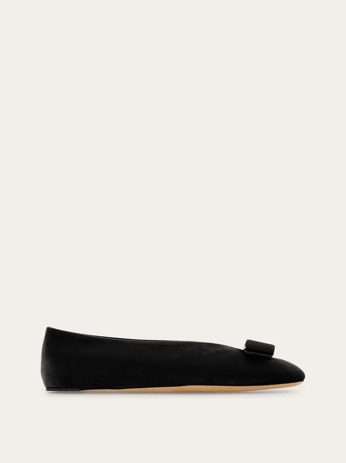 Ferragamo Women Vara bow ballet flat Black