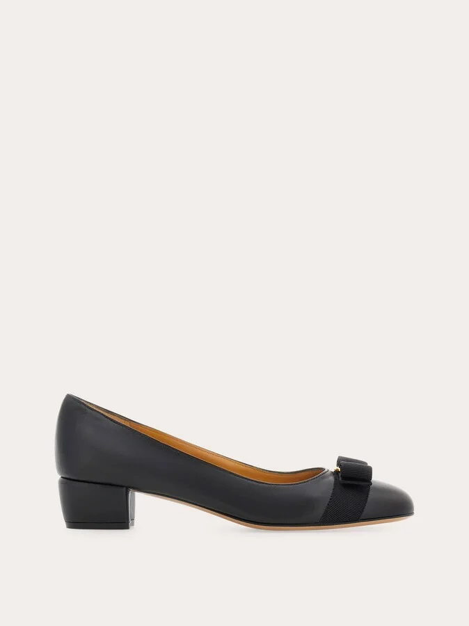 Ferragamo Women Vara pump Black