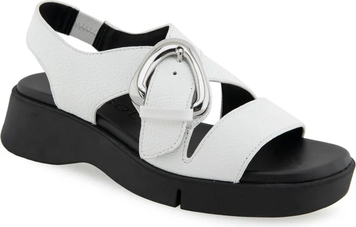 BRIGHT WHITE PEBBLED LEATHER