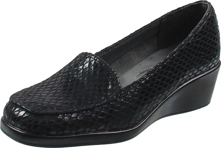 Final Exam Womens Slip On Loafer Heels