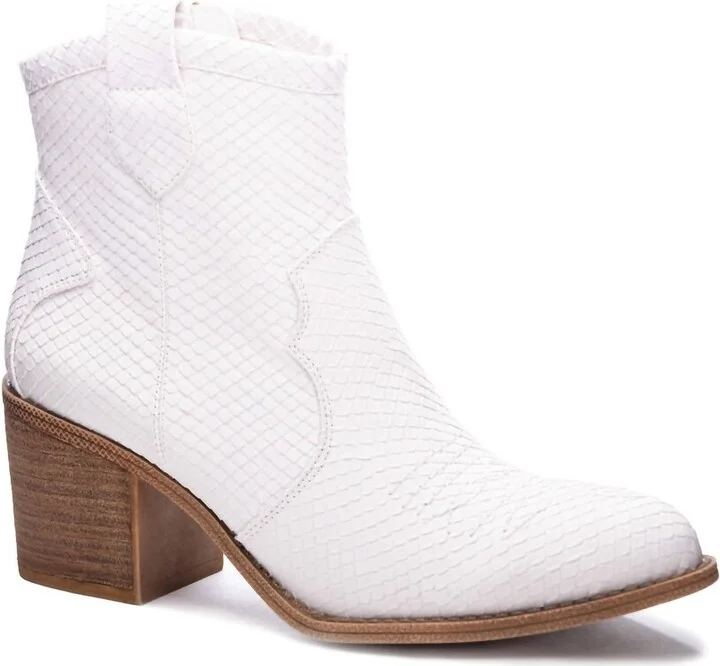 Final Touch Unite Western Bootie In White