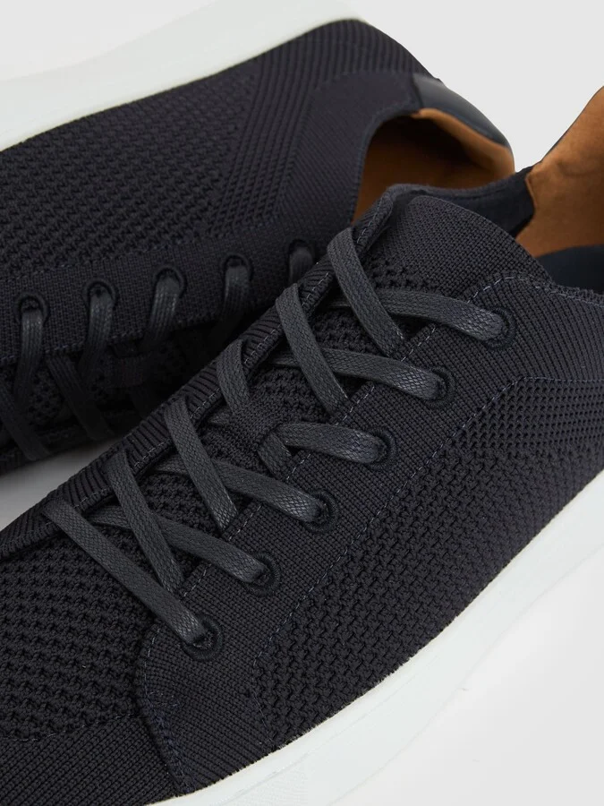 Finleyted Low-top Trainers - Image 4