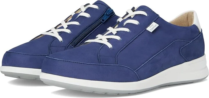 Royal,white