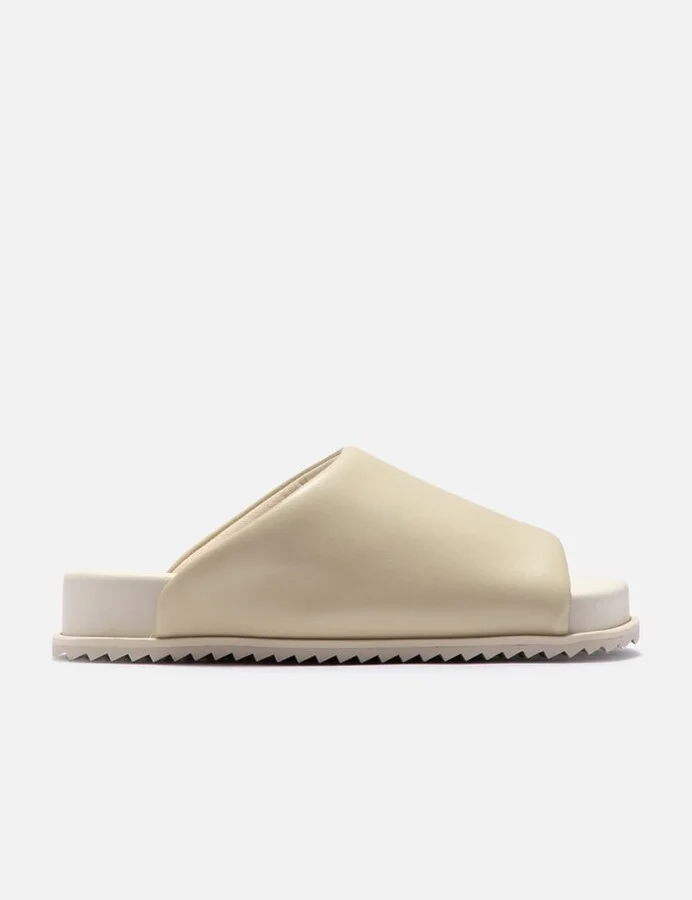 Beige > 米色 > 베이지 > ベージュ