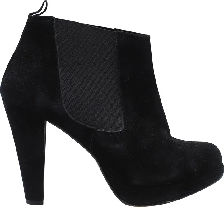 Fiona Chelsea Ankle Boots in Black Suede
