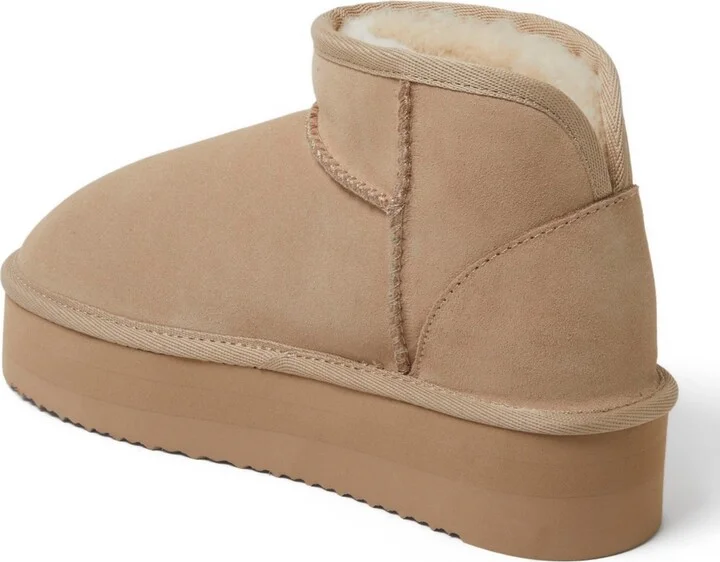 Fireside by Dearfoams Women's Kingston Genuine Shearling Platform Bootie - Image 6