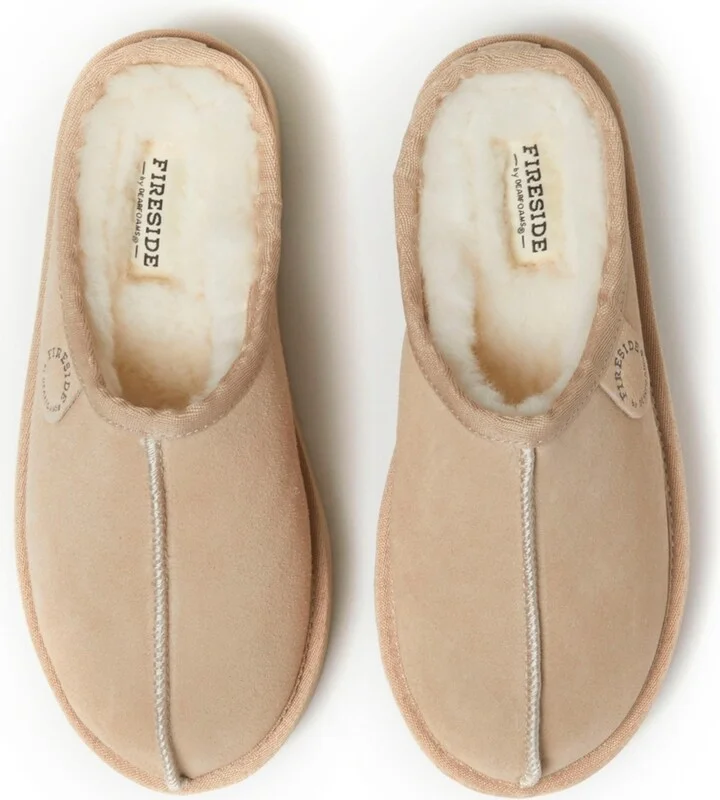 Fireside by Dearfoams Women's Queenstown Genuine Shearling Platform Clog Slipper - Image 4