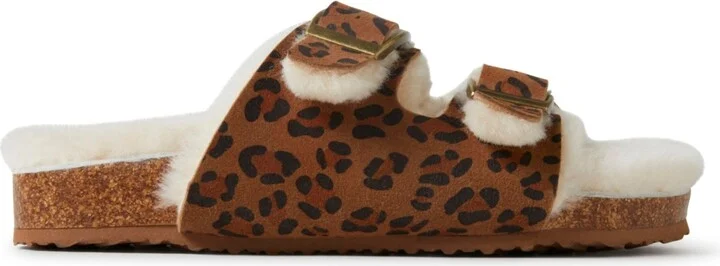 Fireside by Dearfoams Women's Tamworth Genuine Shearling Double Band Sandal - Image 4