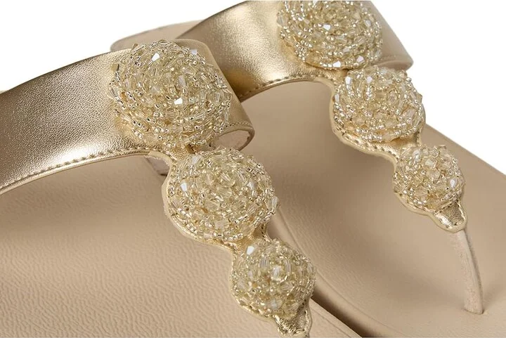 FitFlop Fino Beadie-Button Metallic Toe-Post Sandals Women's Wedge Shoes Platino : 8 M (B), Leather - Image 7