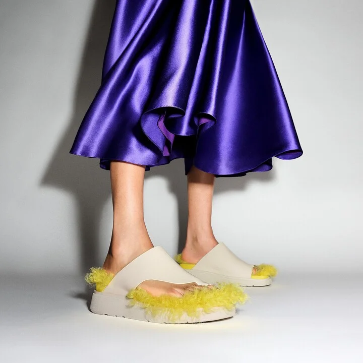 FitFlop GEN-FF X ROKSANDA Cut-Out Leather/Shearling Toe-Post Sandals
