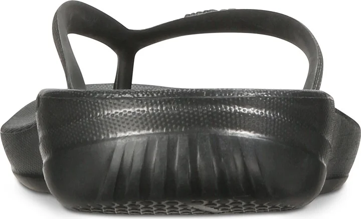 FitFlop Women's Iqushion Ergonomic Flip-Flops Sandal - Image 3