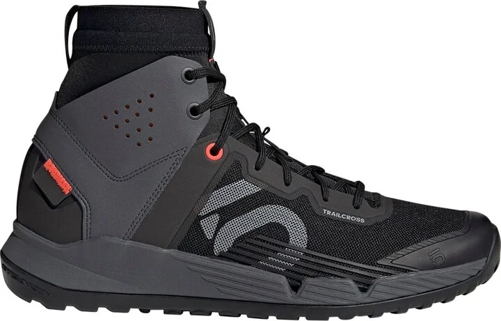 Core Black/Grey Two/Solar Red