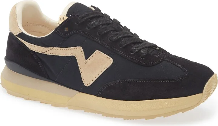 FKT Runner Sneaker