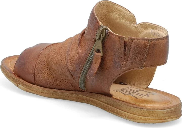Flaire Scrunch Leather Sandal - Image 2