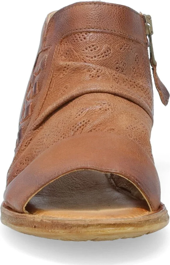 Flaire Scrunch Leather Sandal - Image 3