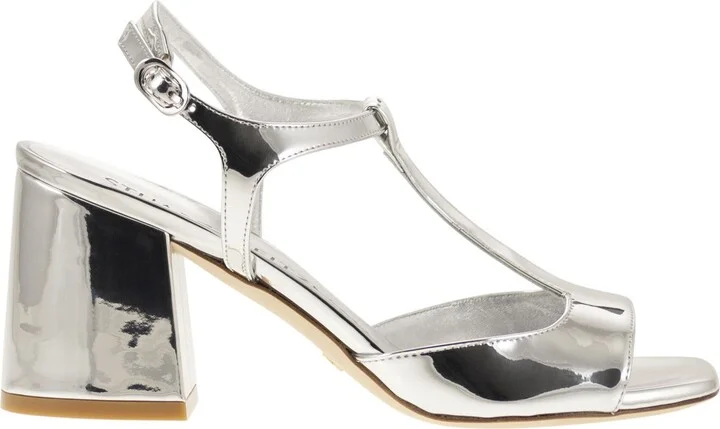 Flareblock - Mirrored Leather T-sandal