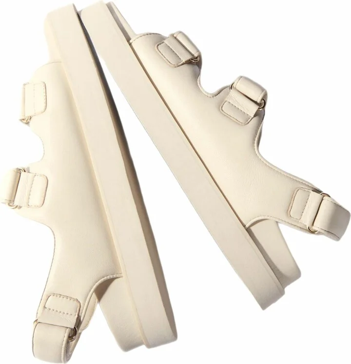 Flat leather sandals - Image 3