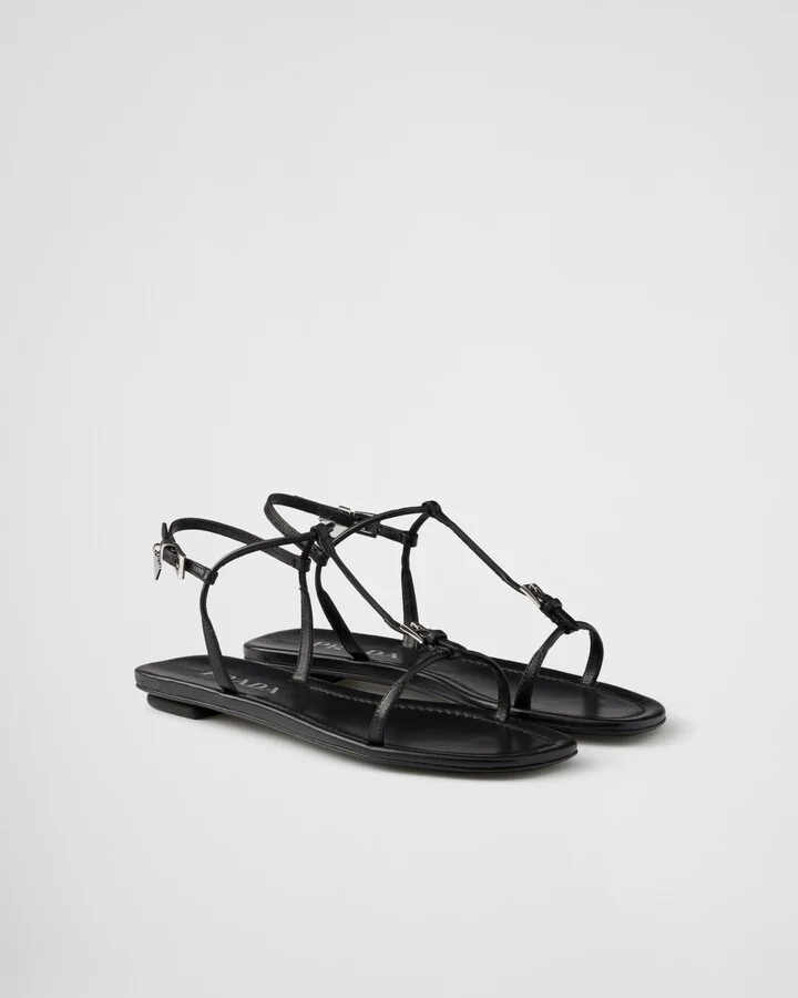 Flat leather sandals