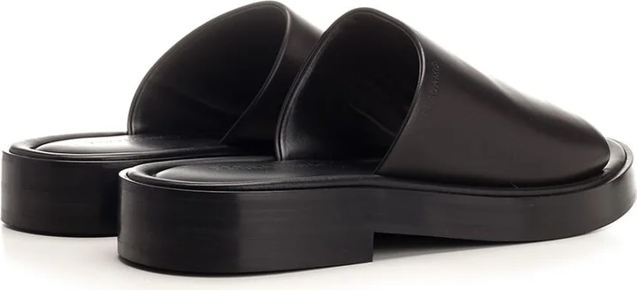 Flat Sandal In Black Leather - Image 3