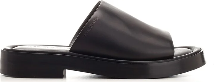 Flat Sandal In Black Leather