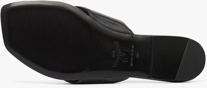 Flat Sandals in Lamb Leather - Image 8
