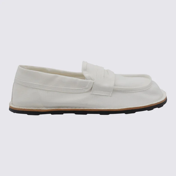 Flat Shoes Light And Natural