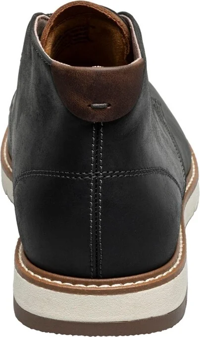 Florsheim Men's Vibe Plain Toe Chukka Boot - Image 10