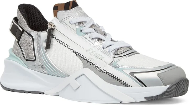 Flow Low Top Sneaker