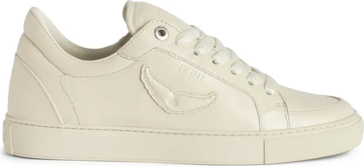 Fly On sneakers