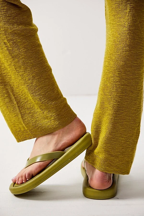 Flying Private Flip Flops - Image 3