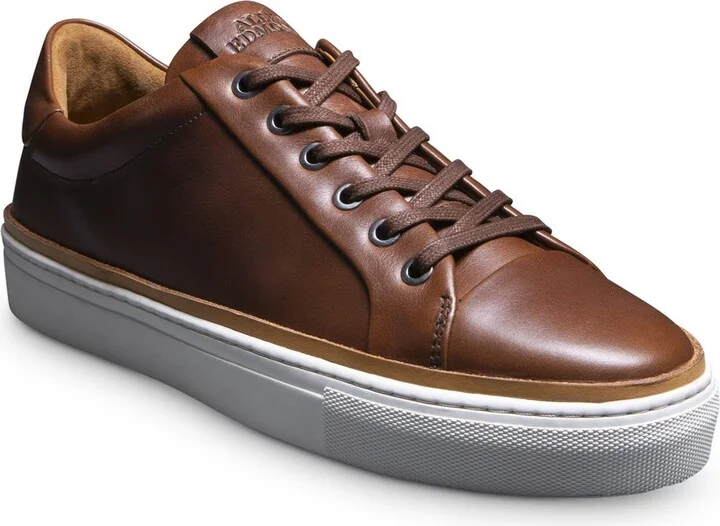 Flynn Leather Sneaker